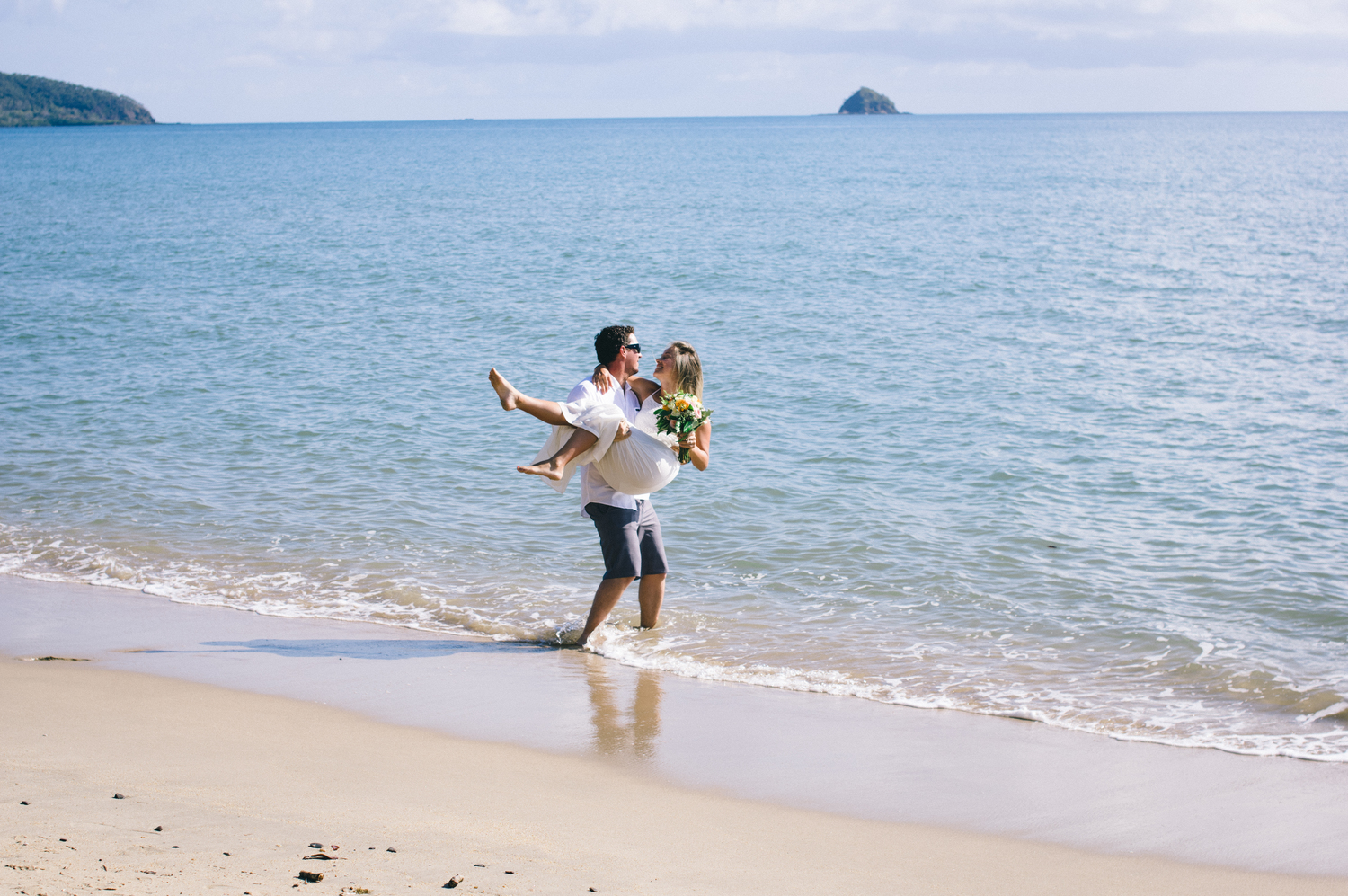 Craig + Ines analogue Queensland beach elopement